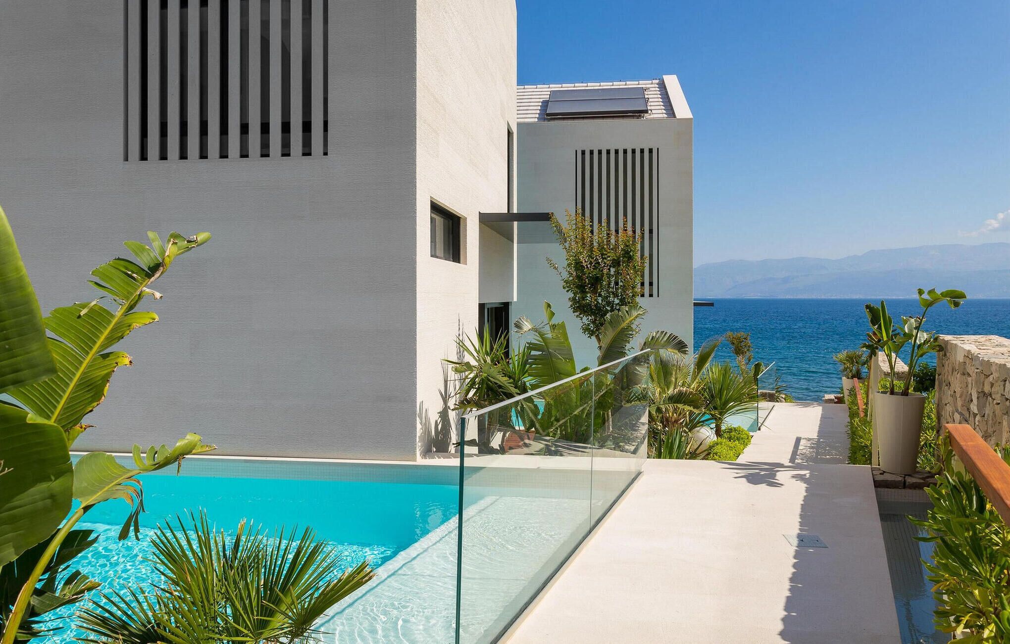 Et oppvarmet basseng