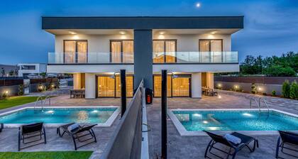 Awesome home in Zaton with sauna