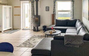 TV, fireplace, DVD player, stereo