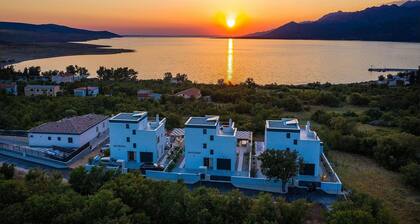 Beach front home in Jasenice