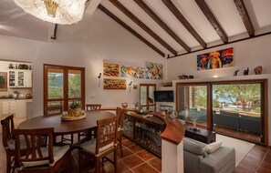 Dining - Stunning home in Pasman with private swimming pool, can be inside or outside (Pasman)