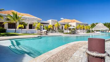 Alberca al aire libre