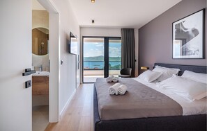4 dormitorios, cuna de viaje, wifi gratis y ropa de cama