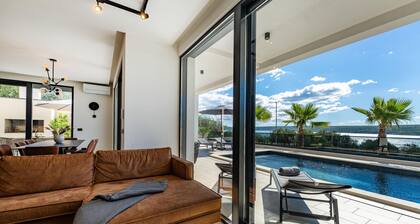 Beautiful home in Posedarje with WiFi