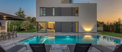 Uppvärmd pool