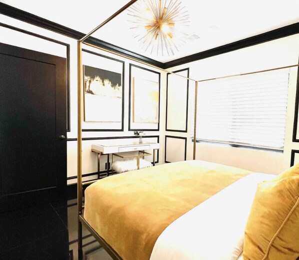 2 quartos, ferros/tábuas de passar roupa, Wi-Fi, roupa de cama