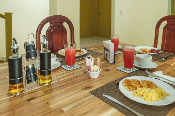 Sarapan pesanan masak setiap hari dengan fi