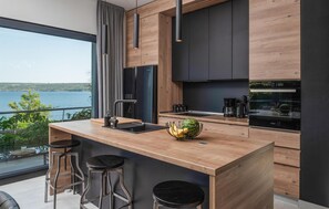 Kühlschrank, Ofen, Herdplatte, Geschirrspüler