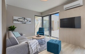 TV - 4 bedroom gorgeous home in Brtonigla (Brtonigla)