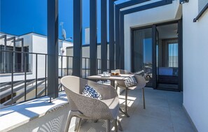 Outdoor dining - 4 bedroom gorgeous home in Brtonigla (Brtonigla)