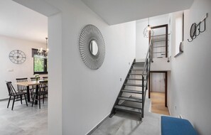 Interior - Awesome home in Vinez (Vinez)