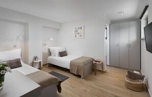4 Schlafzimmer, Reisekinderbett, kostenloses WLAN, Bettwäsche