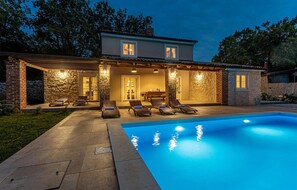 Pool - 3 bedroom lovely home in Krk (Krk)