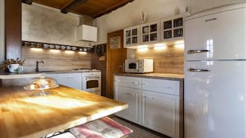 Refrigerador, horno, parrilla de estufa y lavavajillas