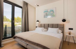 3 Schlafzimmer, Reisekinderbett, kostenloses WLAN, Bettwäsche
