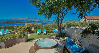 6 bedroom cozy home in Lumbarda