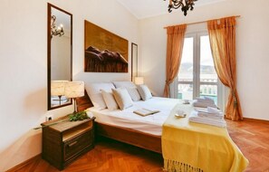 6 bedrooms, free WiFi, bed sheets