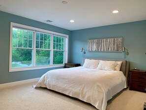4 bedrooms, WiFi, bed sheets