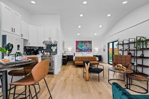 Interior - Freedom House • Urban Oasis • Eclectic Retreat • Fort Lauderdale FL • SLEEPS 25! (Fort Lauderdale)