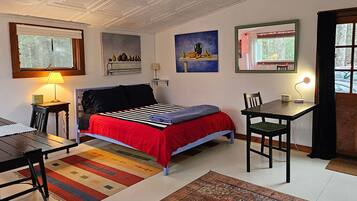 1 bedroom, desk, iron/ironing board, free WiFi