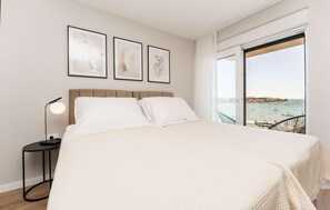 8 Schlafzimmer, Reisekinderbett, kostenloses WLAN, Bettwäsche