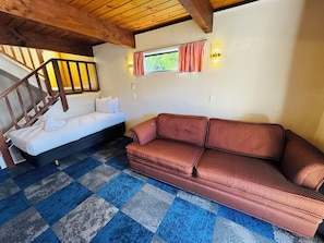 Family Apartment, 2 Bedrooms, Hot Tub | 1 bedroom, blackout curtains, free WiFi, bed sheets
