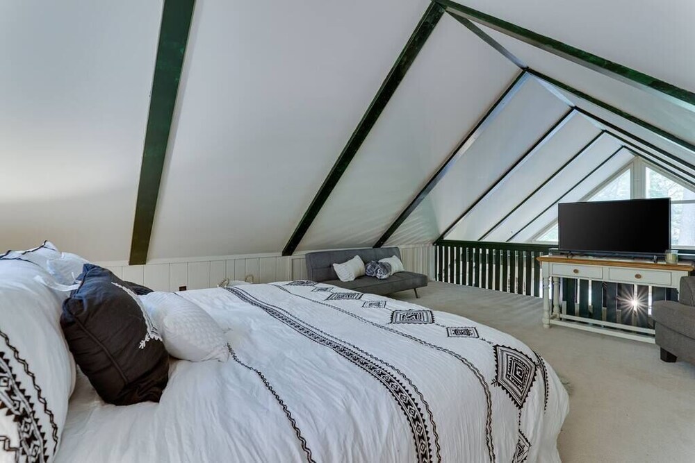 Perfect stress Reliever + Surrounded by Nature Gouldsboro Vrbo