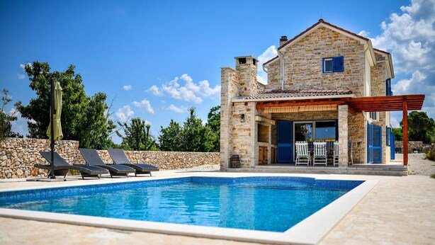 Pool - Cozy home in Debeljak (Debeljak)