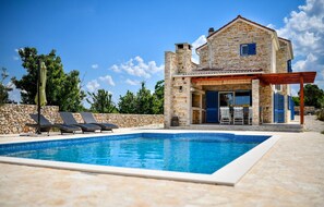 Pool - Cozy home in Debeljak (Debeljak)