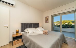 3 habitaciones y caja de seguridad en la habitación 