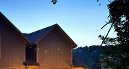 TOP Rated! Family HOME with 7 King beds + Hot tub