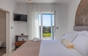3 bedrooms, travel crib, free WiFi, bed sheets