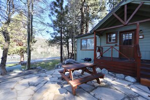 Cabin | Terrace/patio - Big Rock Resort (June Lake)