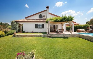 Exterior - Nice home in Antonci with WiFi (Antonci)