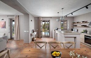 Fridge, microwave, oven, stovetop - Beautiful home in Sv. Lovrec with WiFi (Sv. Lovrec)