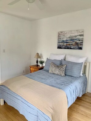 2 bedrooms, desk, iron/ironing board, travel cot