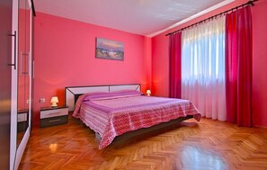 4 camere, Wi-Fi gratuito, lenzuola