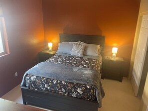 3 bedrooms, iron/ironing board, travel crib, free WiFi