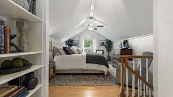 3 camere, una cassaforte in camera, una scrivania, ferro/asse da stiro