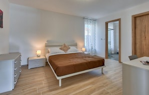 6 chambres, Wi-Fi gratuit, draps fournis