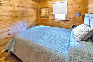 2 عدّة غرف نوم وواي فاي مجانًا وملاءات أسرّة