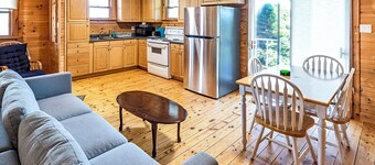 Cozy Seaside 2 Bedroom Cottage With Incredible Views And Large Patio