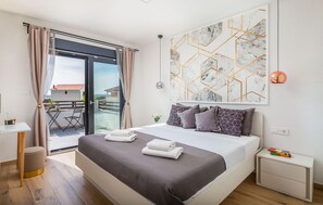 4 Schlafzimmer, Reisekinderbett, kostenloses WLAN, Bettwäsche