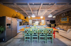 Interior - Awesome home in Poljica (Poljica)