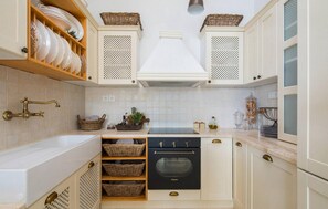 Kühlschrank, Ofen, Herdplatte, Geschirrspüler