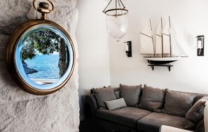 TV - Cozy home in Milna with house sea view (Milna)