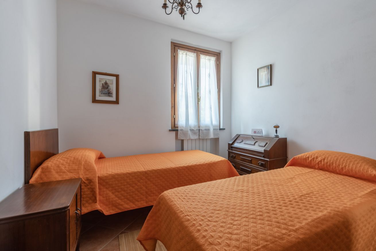 3 bedrooms, iron/ironing board