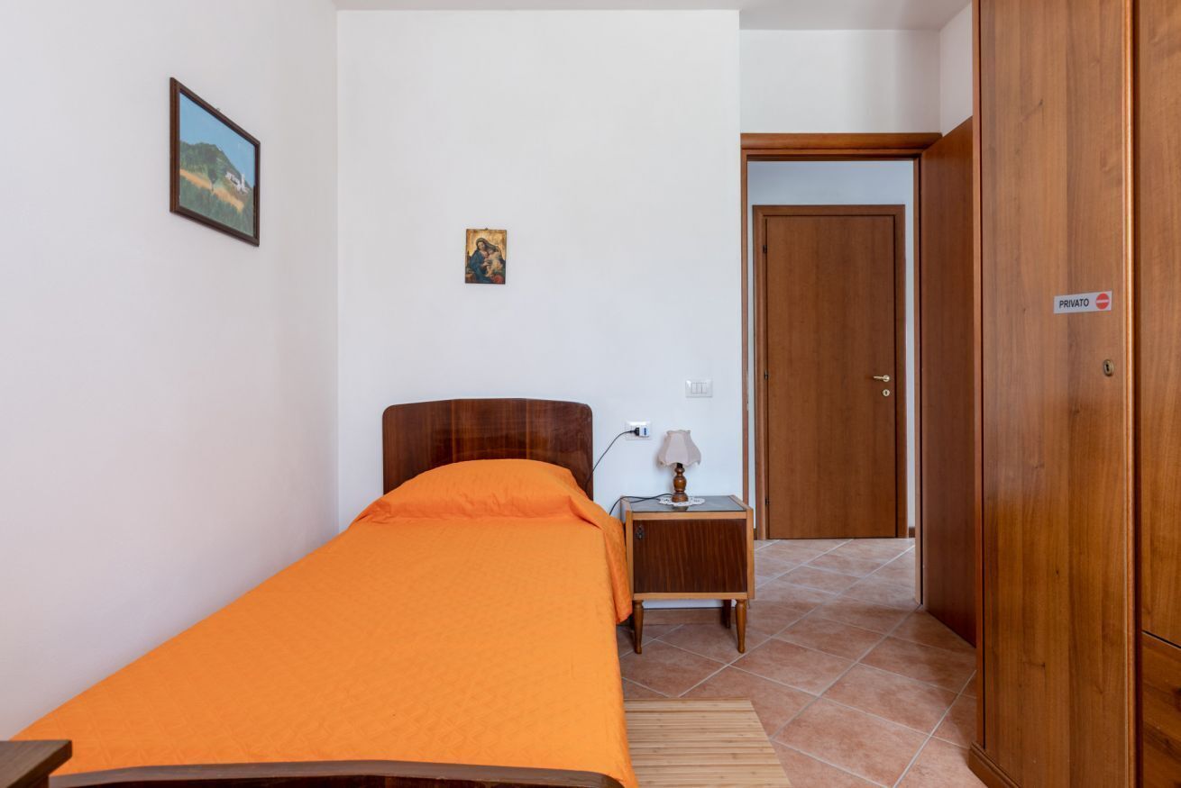 3 bedrooms, iron/ironing board