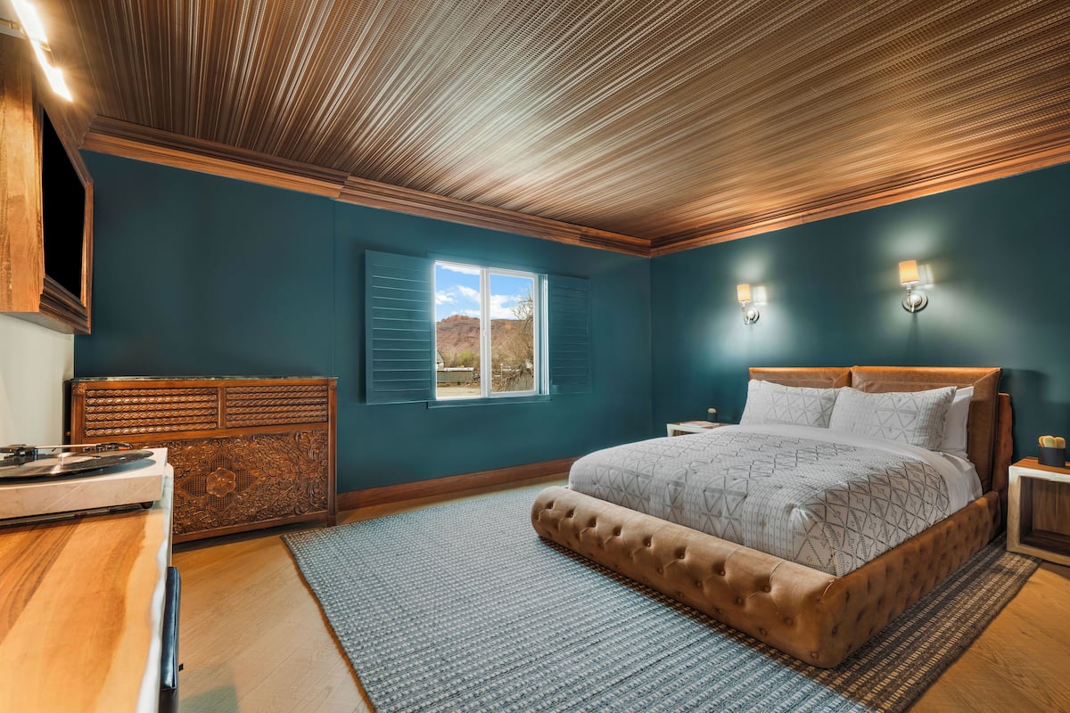 Kamar Standar, 1 Tempat Tidur Queen, akses difabel | 1 kamar tidur, seprai premium, meja kerja, dan ruang kerja ramah laptop