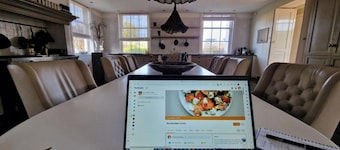 Enjoy staying in a real Dutch Mansion from 1695!